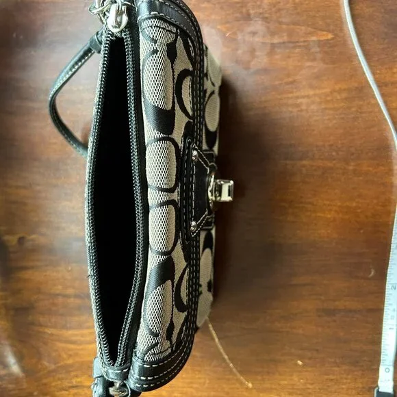 Coach Wristlet - Picture 2 of 4